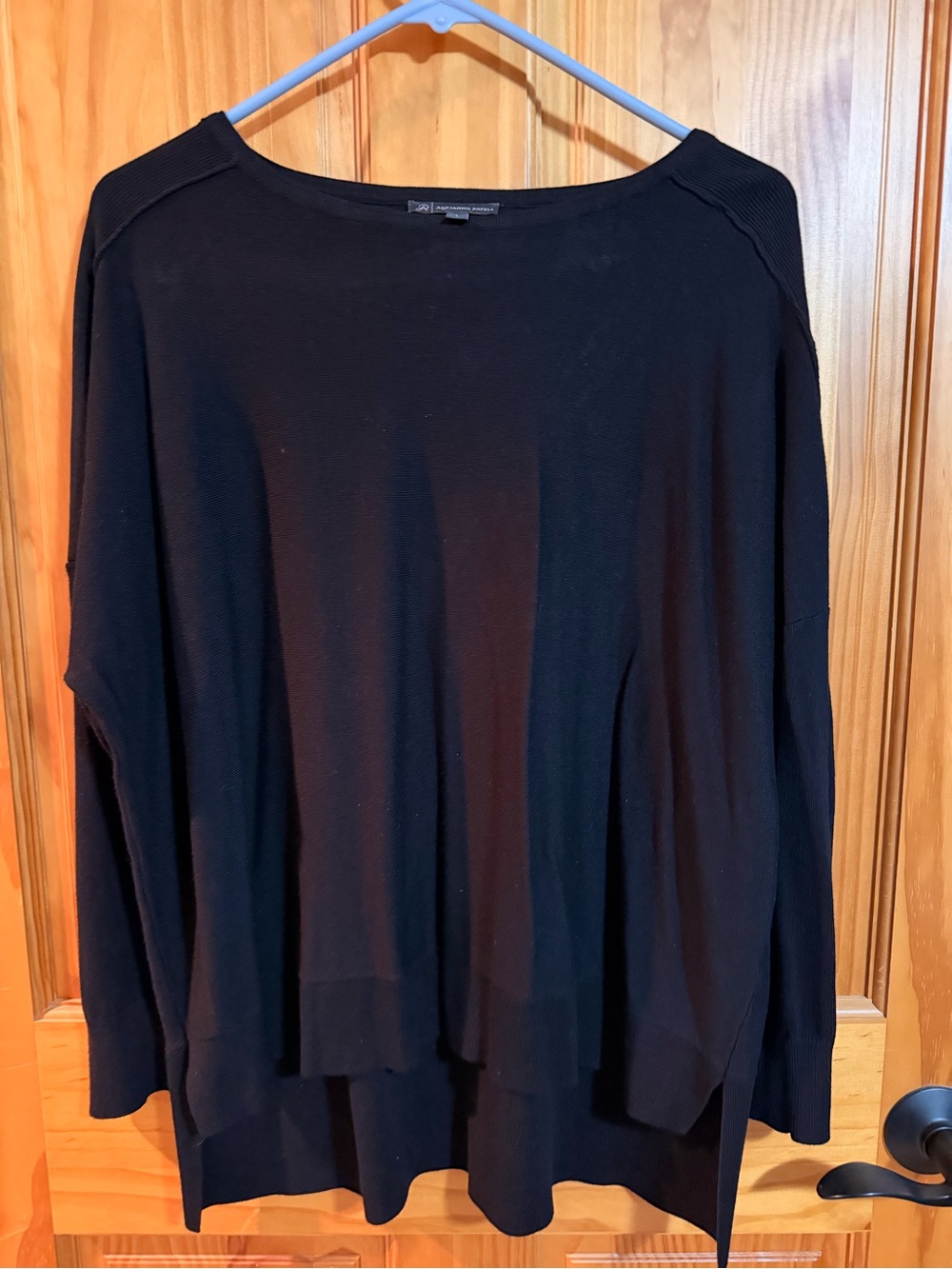 Classic Black Women’s Long-Sleeve Shirt